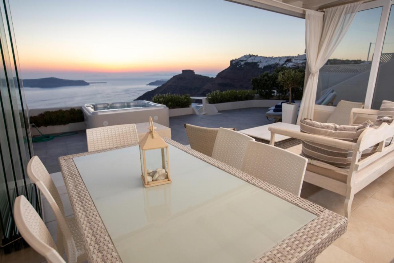 Sunset View Villa Santorini - With Outdoor Jacuzzi Фиростефани Экстерьер фото