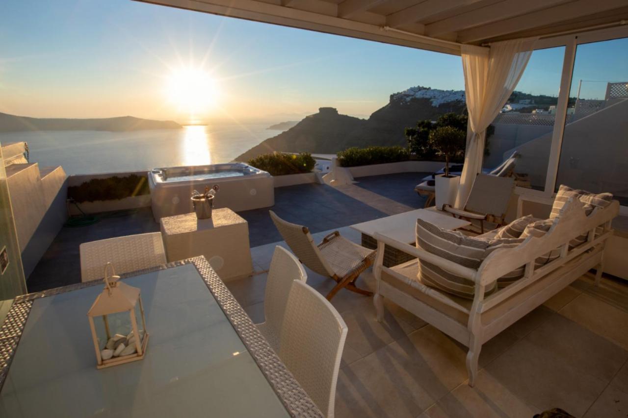 Sunset View Villa Santorini - With Outdoor Jacuzzi Фиростефани Экстерьер фото